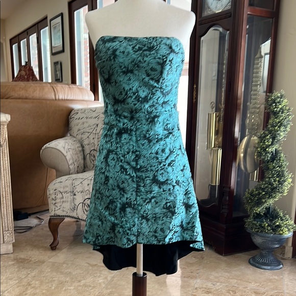 NWT Nicole Miller Vintage 100% Silk Strapless Floral Mini /Tunic Dress - Picture 2 of 13